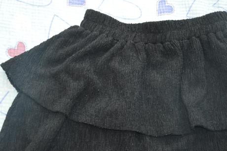 128 134 140 146 152 černá sukně s kanýry, 140