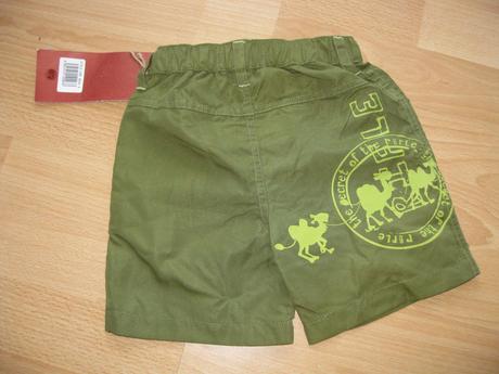 Zelené khaki kraťásky, rifle,68