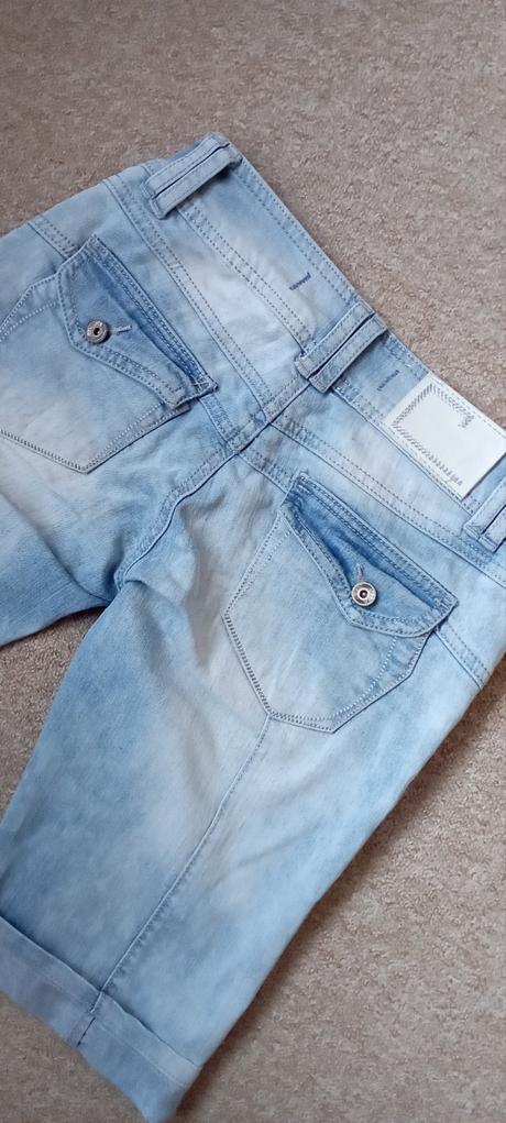 Šortky zn."dromedar jeans wear" vel."26", dromedar