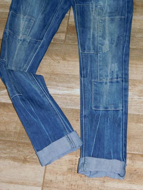 Moderní dámské džíny, 36