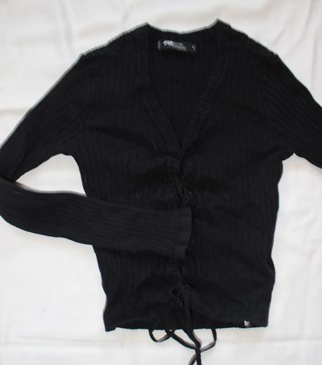 P01 nápaditý úpletový svetřík se šněrováním, vel.s, s