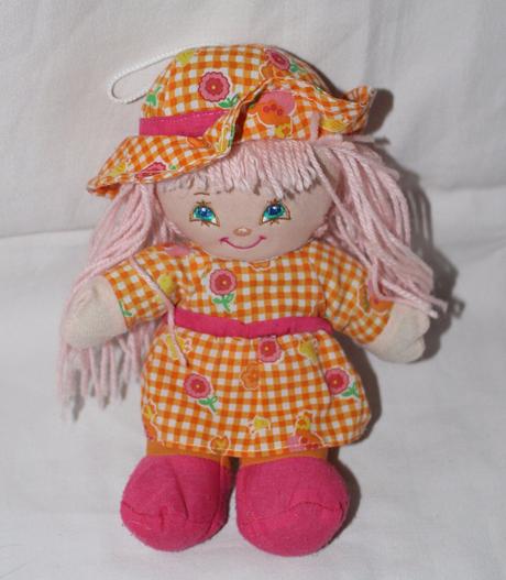 Ae66. plyšová panenka, 