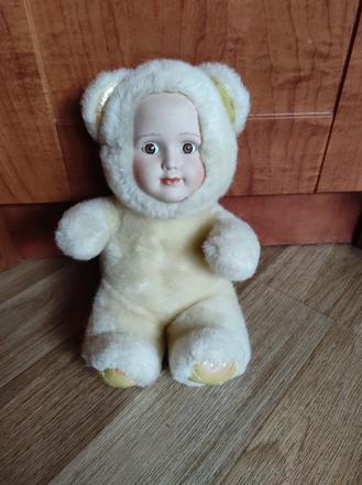 Plyšová panenka medvídek,