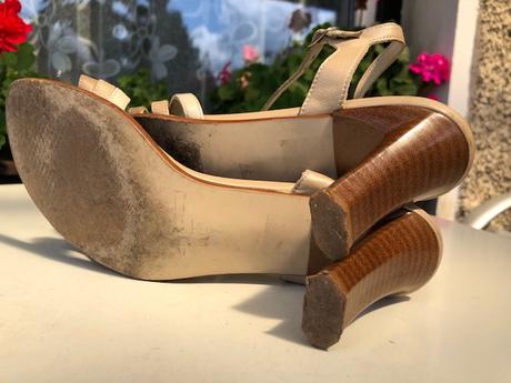 Arnaldo toscani 37 bezove sandaly na podpadku, 37