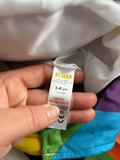 An27/ kostým slon kostík - v.5/6 let, 