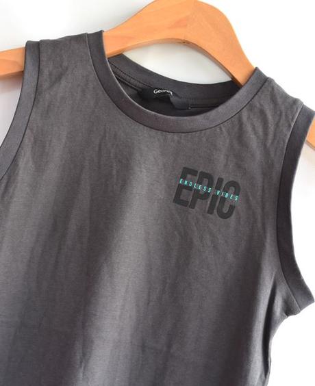 Tílko vel. 6 - 7 let, george,122