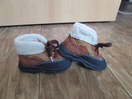 Pěkné hnědé kožené kotníčkové boty s kožíškem, 21