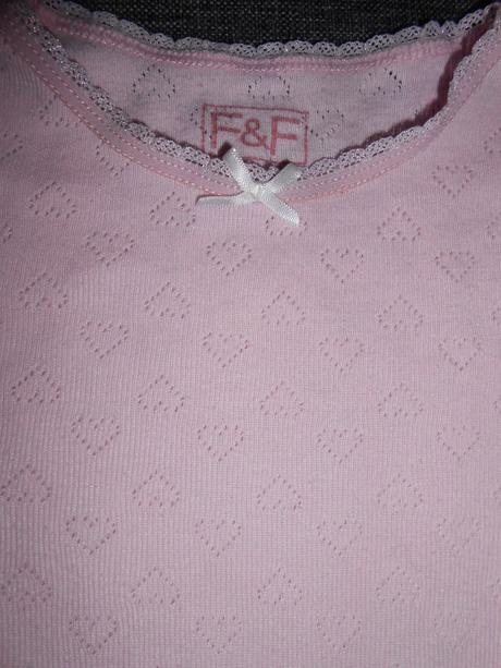 Tričko s dirkovanými srdíčky, f&f,104