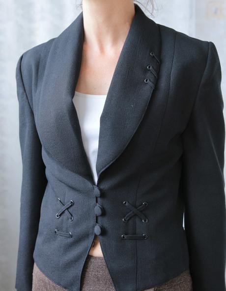 Modročerné krátké sako piatta vel.40, l