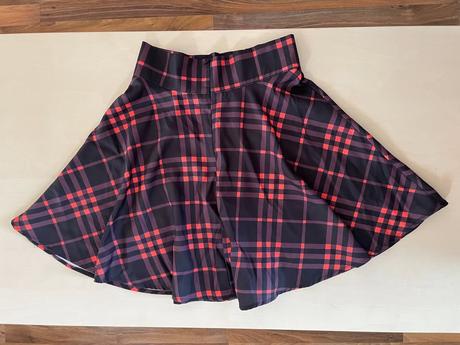 Nová káro sukně se šněrováním, vel s, s