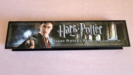 Svítící hůlka harryho pottera,