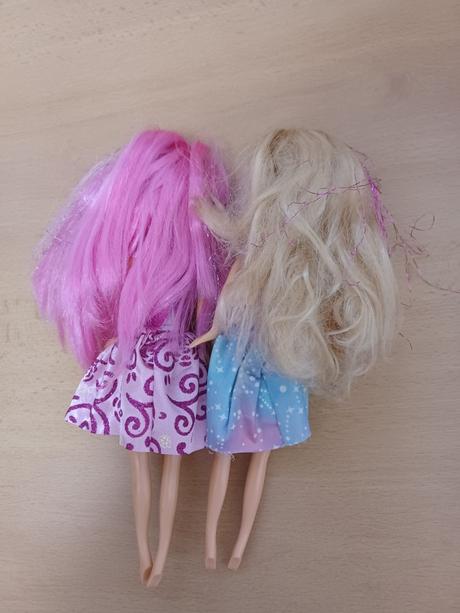2 krát panenka typu barbie, 