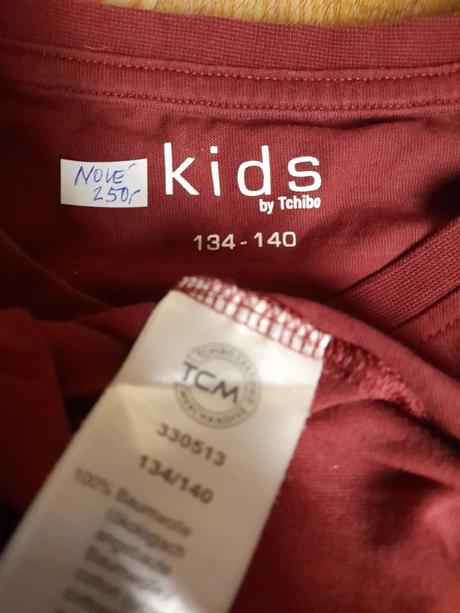 Pyžamo tcm vel 134/140, top stav, svítí ve tmě, tchibo,134