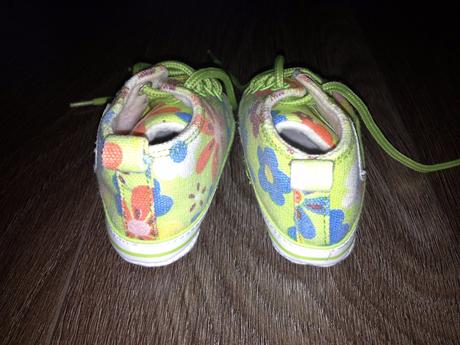 Bunda benetton + capáčky, 68–80