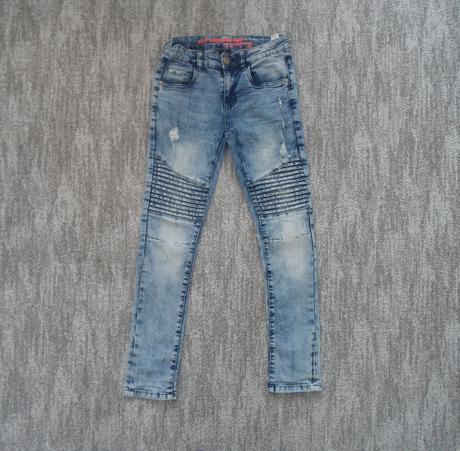 Modré kalhoty rifle džíny, chapter young,152