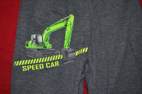 Nové tepláky s policií a bagrem, v.122, 122