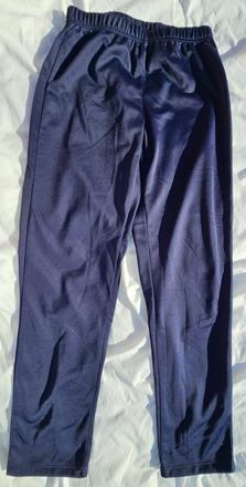 M143	dívčí / chlapecké sportovní kalhoty v.134-140, decathlon,134