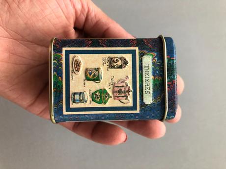 8dílů čaj.souprava tác+prostírání+dóza modráanglie, 