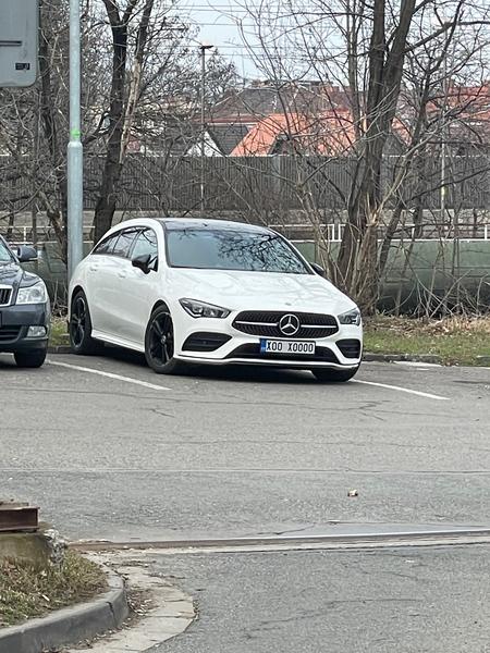 Vlastní SPZ na autě. Jaký je váš názor?