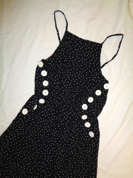 Luxusní černý overal s puntíky, new look,140