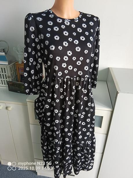 Šaty zn."stradivarius" vel."s", stradivarius,s