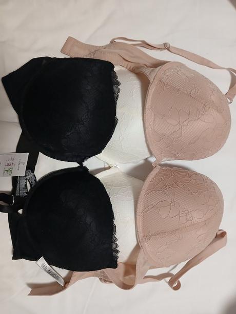 Podprsenky nové, primark,90e