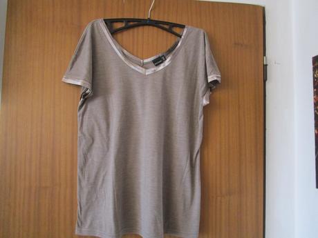 Velmi pěkné lehoučké tričko, vel. 36-38, bonprix,38