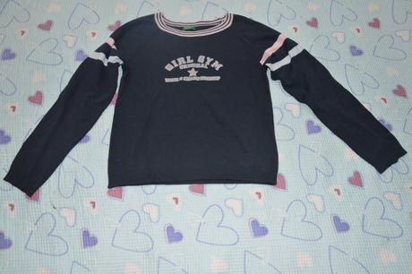 134 slabý svetřík, benetton,134