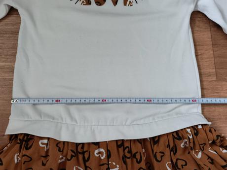 Mikinové šaty, 146