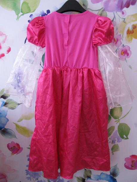 Karneval-růžové šaty a čepec pro princeznu, 