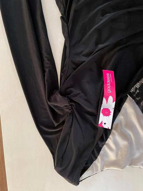 Nové krajka s podšívkou šaty, vel m i méně, godde, m