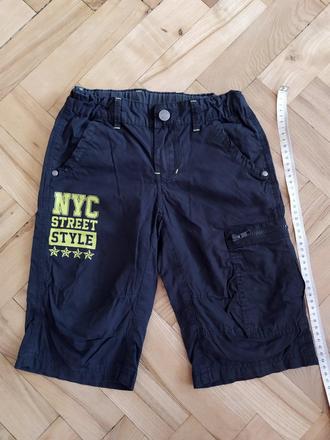 Černé kraťasy, 128