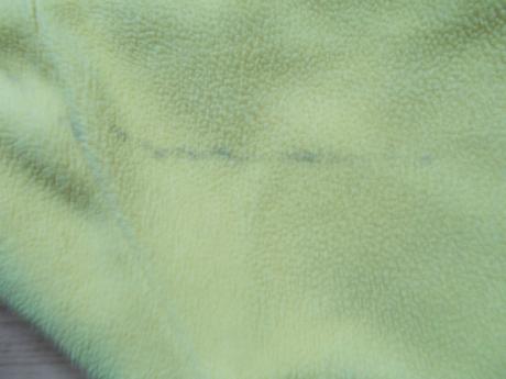 Žlutá flaušová souprava, 110