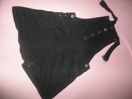 V top stavu laclové kraťasy, vel. 9-10 let, takko,134