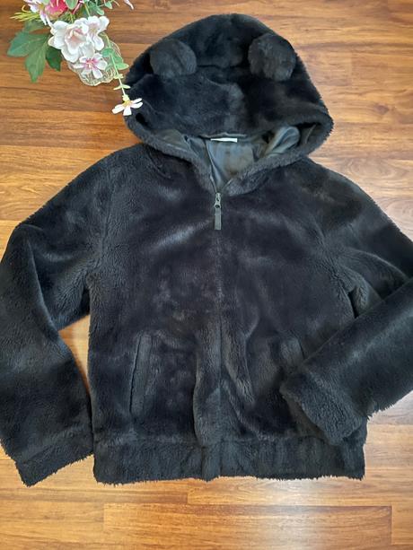 Chlupatá bunda s kapucí a ouškama, 164