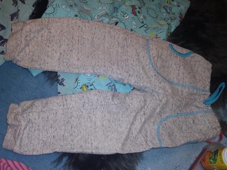 Klučičí tepláky vel. 92, betty mode,92