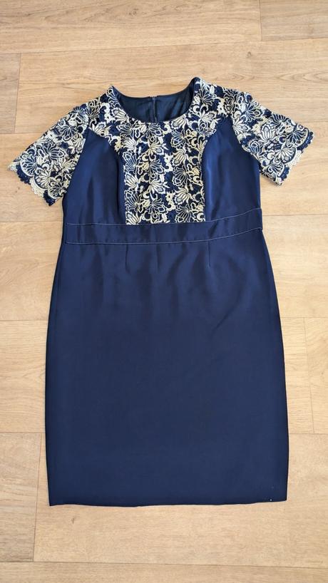 Krásné společenské šaty s krajkou vel. 44, 44