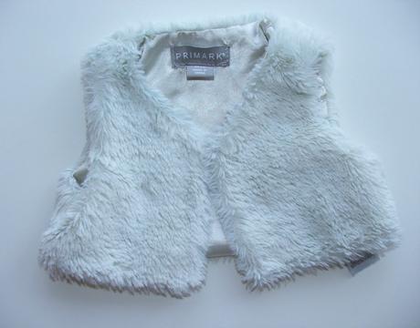 M330 chlupatá vestička vel. 62, primark,62