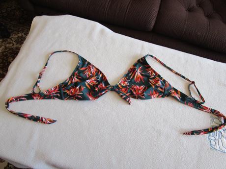 Pěkné zelený horní díl plavek, vel. l, košíčky b, l