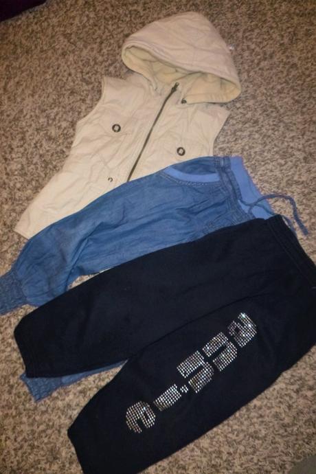 Vesta holčičí+džíny a tepláčky - vel.cca.110-116, 104–116