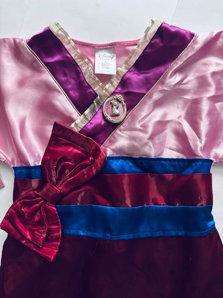 An24/ kostým princezna zn. disney - v.5/6 let,