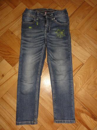 Rifle s pavučinou, kiki&koko,104