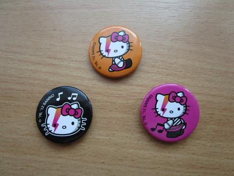 3x pěkná placka - špendlík hello kitty,průměr 3 cm,