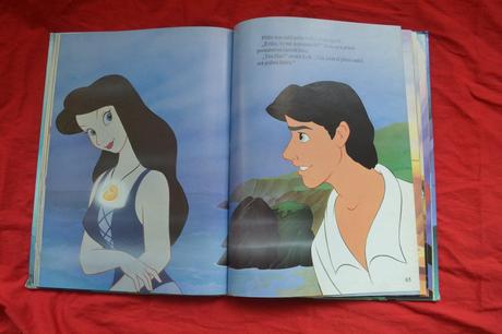 Retro kniha disney - ariel - malá mořská víla,