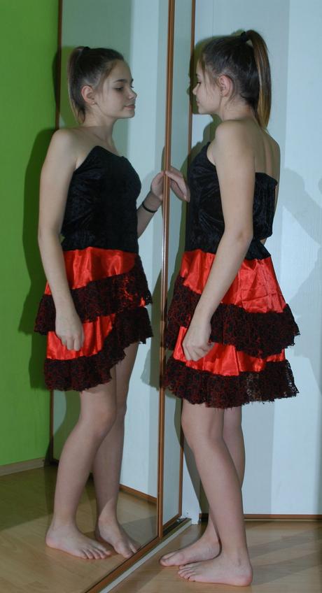 Karnevalové šaty španělská tanečnice červeno-černé, 