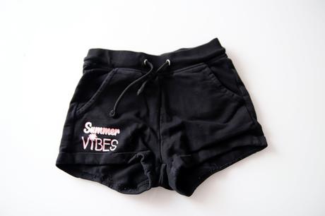 Dívčí kraťasy, 134