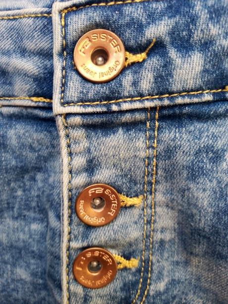 Lacláče šortky zn."fb sister" vel."s", s