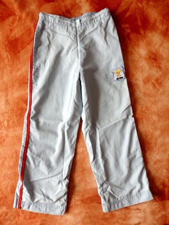 Sportovní kalhoty se síťovanou podšívkou, 122