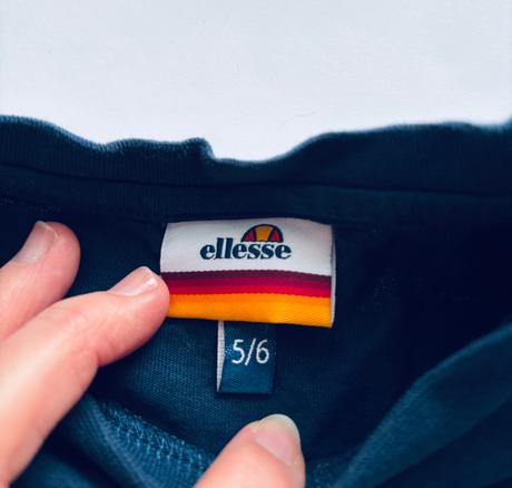 Triko - v.5/6 let zn. ellesse, 116