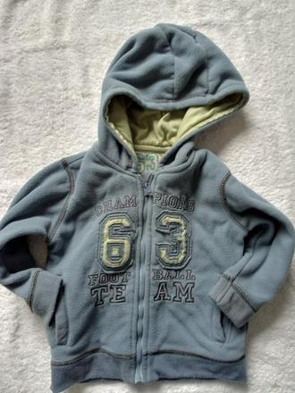 Mikina s nápisem, age,86